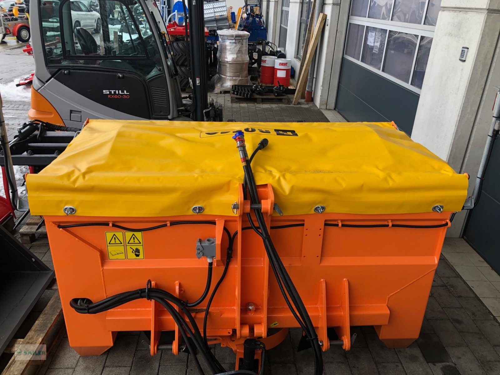 Sandstreuer & Salzstreuer del tipo Rasco TRP 1.0, Neumaschine In Landsberg (Immagine 2)