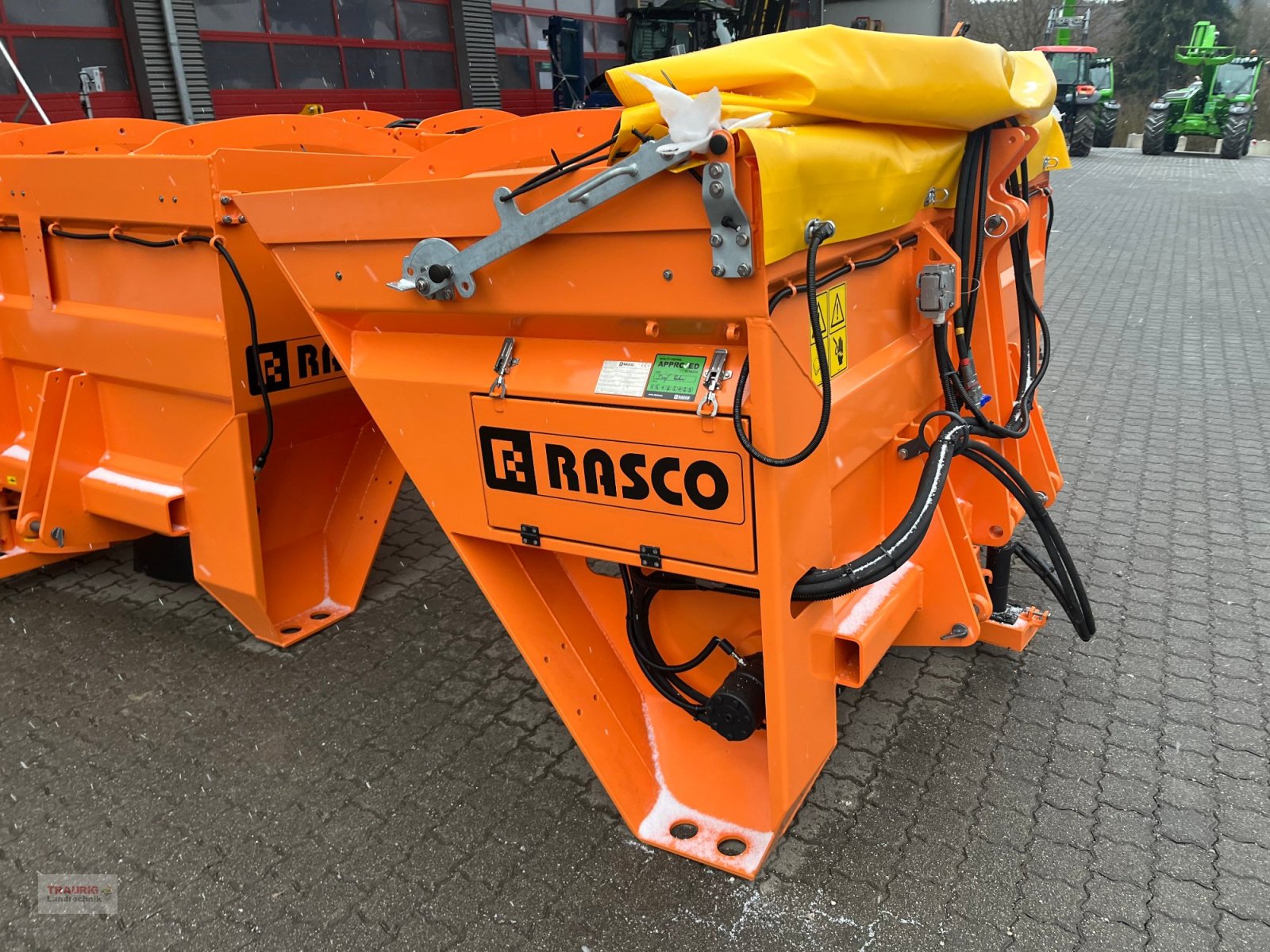 Sandstreuer & Salzstreuer des Typs Rasco TRP1,5, Neumaschine in Mainburg/Wambach (Bild 14)