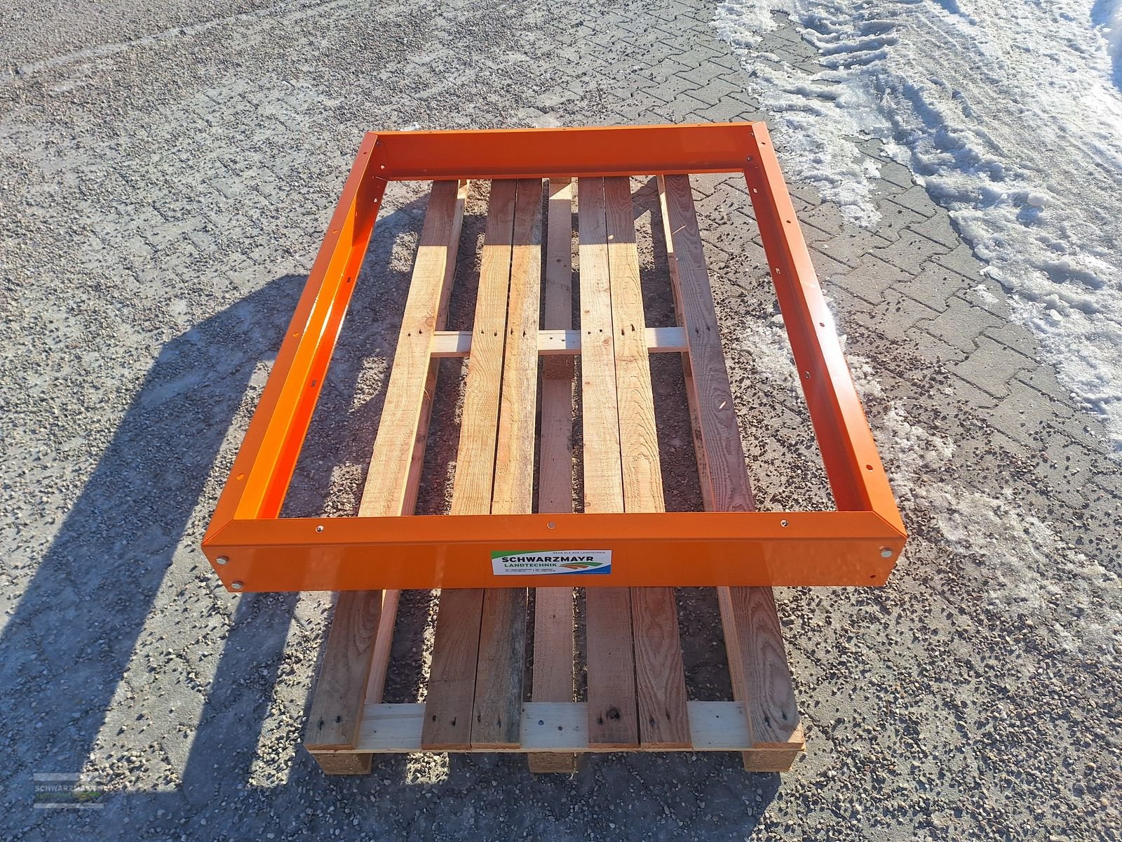 Sandstreuer & Salzstreuer of the type Rauch Aufsatz AX 250, Neumaschine in Aurolzmünster (Picture 8)