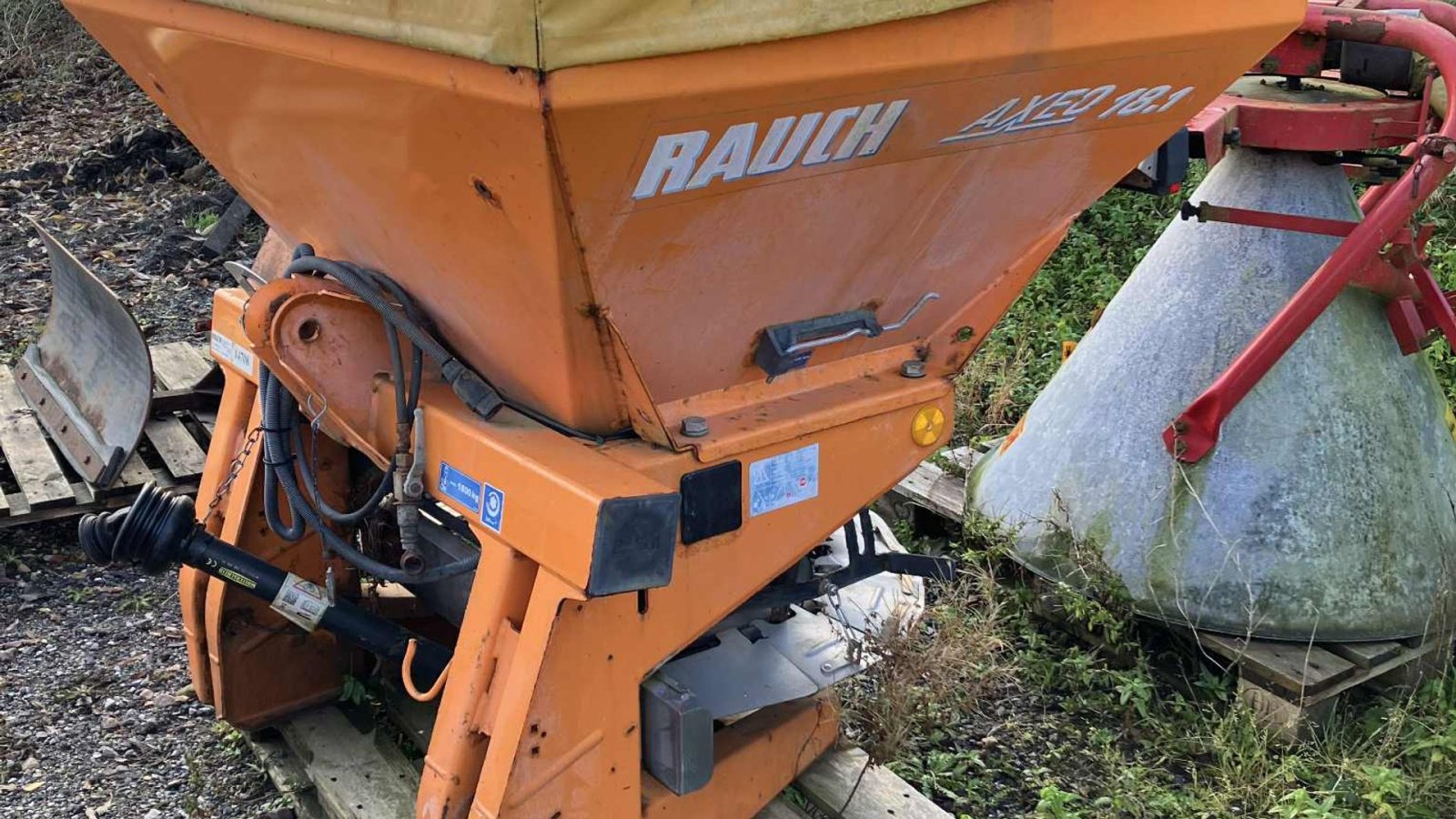 Sandstreuer & Salzstreuer типа Rauch AXEO 18.1 Hydro, Gebrauchtmaschine в Glamsbjerg (Фотография 3)