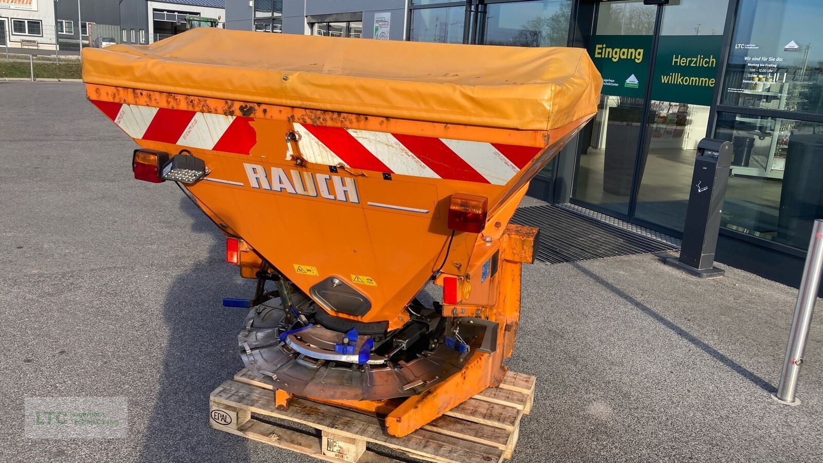 Sandstreuer & Salzstreuer typu Rauch Axeo 18.1 Q Hydro, Gebrauchtmaschine w Eggendorf (Zdjęcie 1)