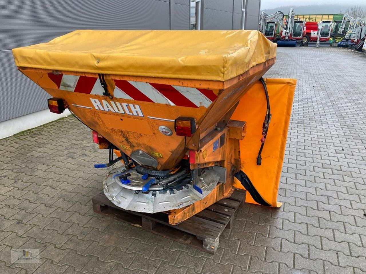 Sandstreuer & Salzstreuer Türe ait Rauch Axeo 18.1 Q, Mietmaschine içinde Neuhof - Dorfborn (resim 1)