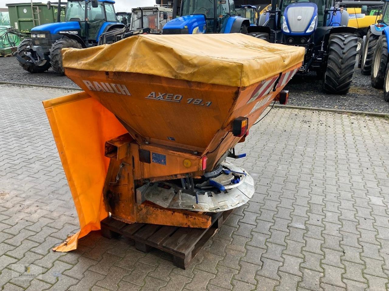 Sandstreuer & Salzstreuer Türe ait Rauch Axeo 18.1 Q, Mietmaschine içinde Neuhof - Dorfborn (resim 2)