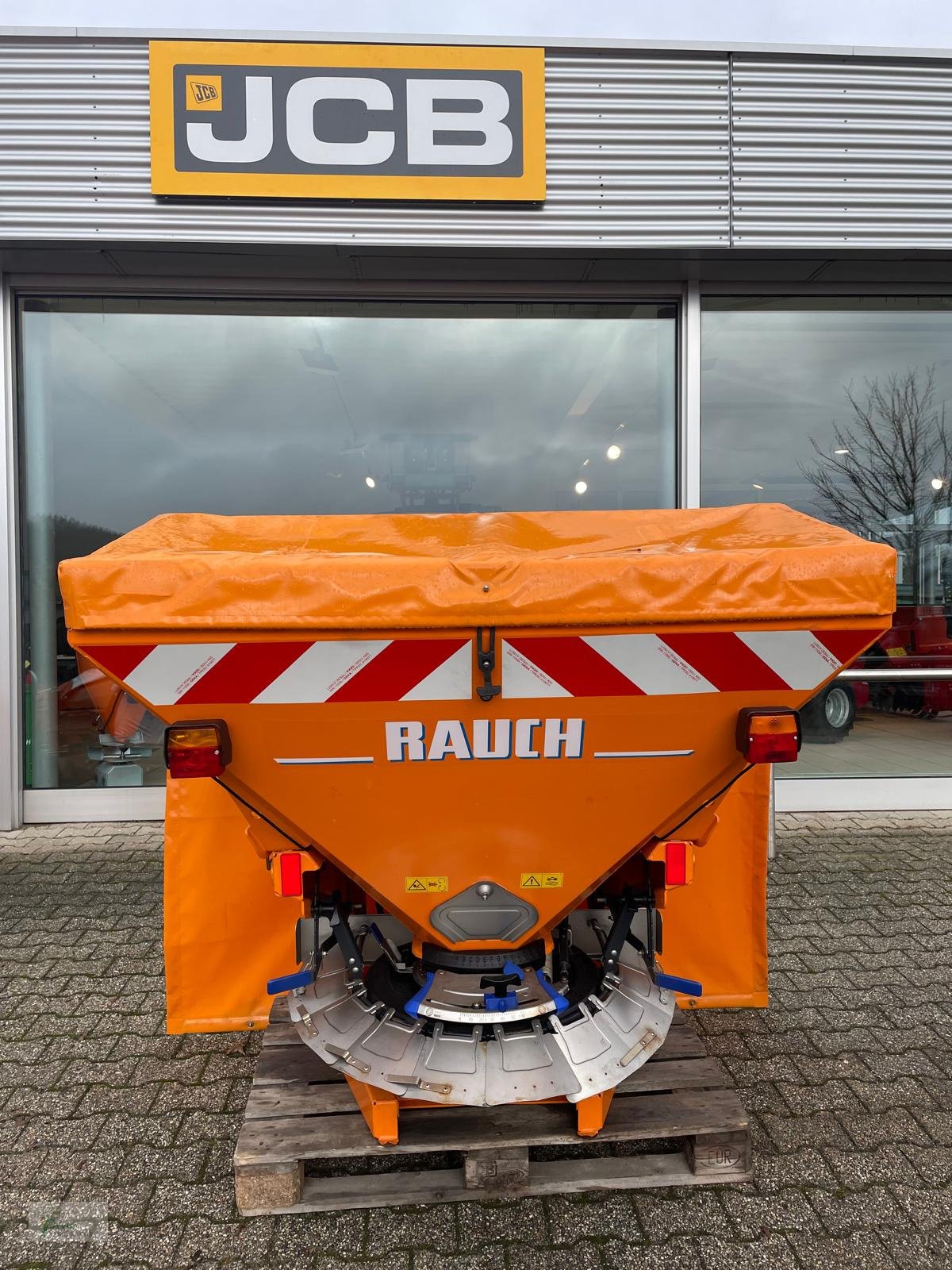 Sandstreuer & Salzstreuer of the type Rauch AXEO 18.1, Gebrauchtmaschine in Bad Kötzting (Picture 1)