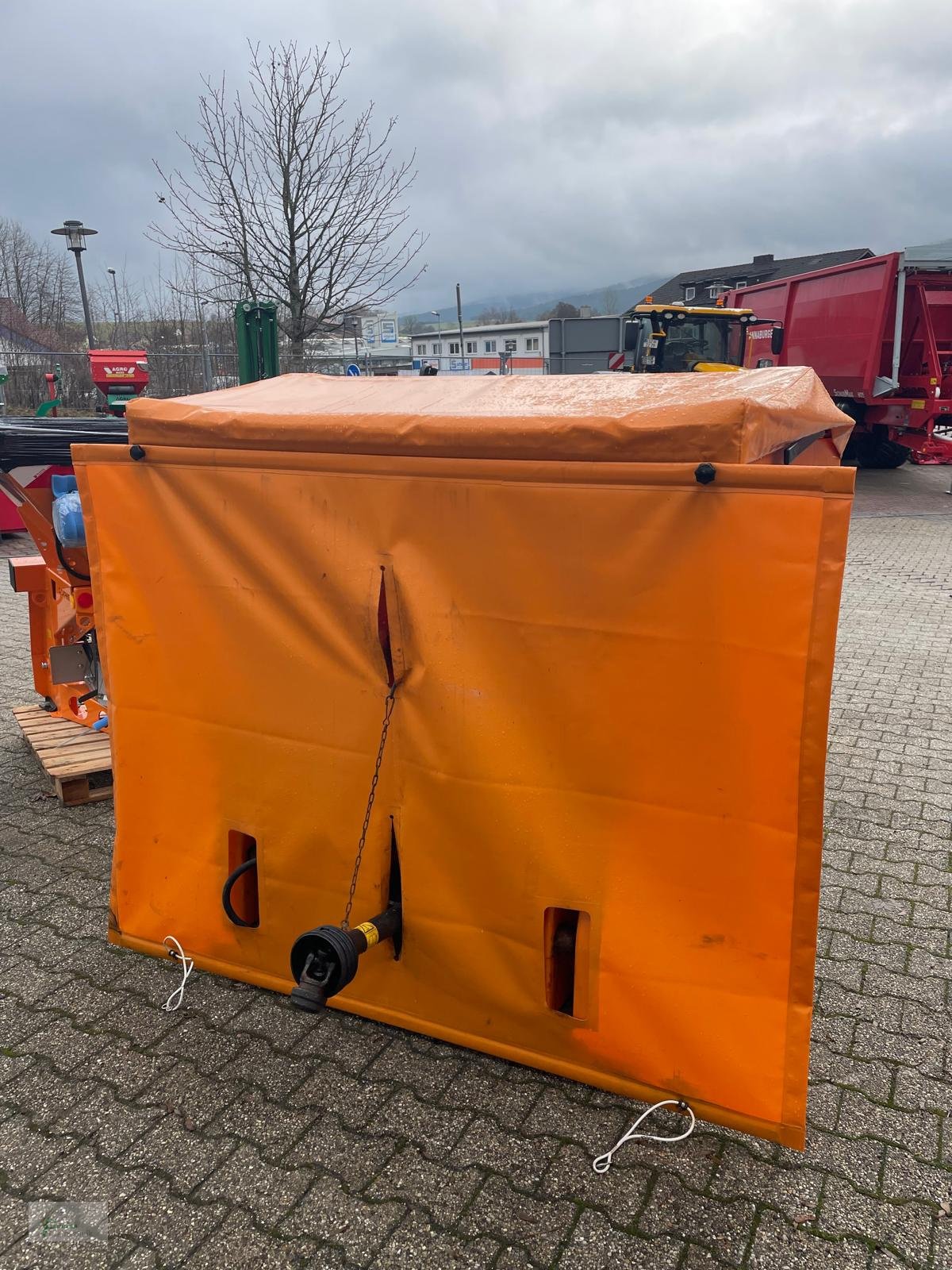 Sandstreuer & Salzstreuer of the type Rauch AXEO 18.1, Gebrauchtmaschine in Bad Kötzting (Picture 5)