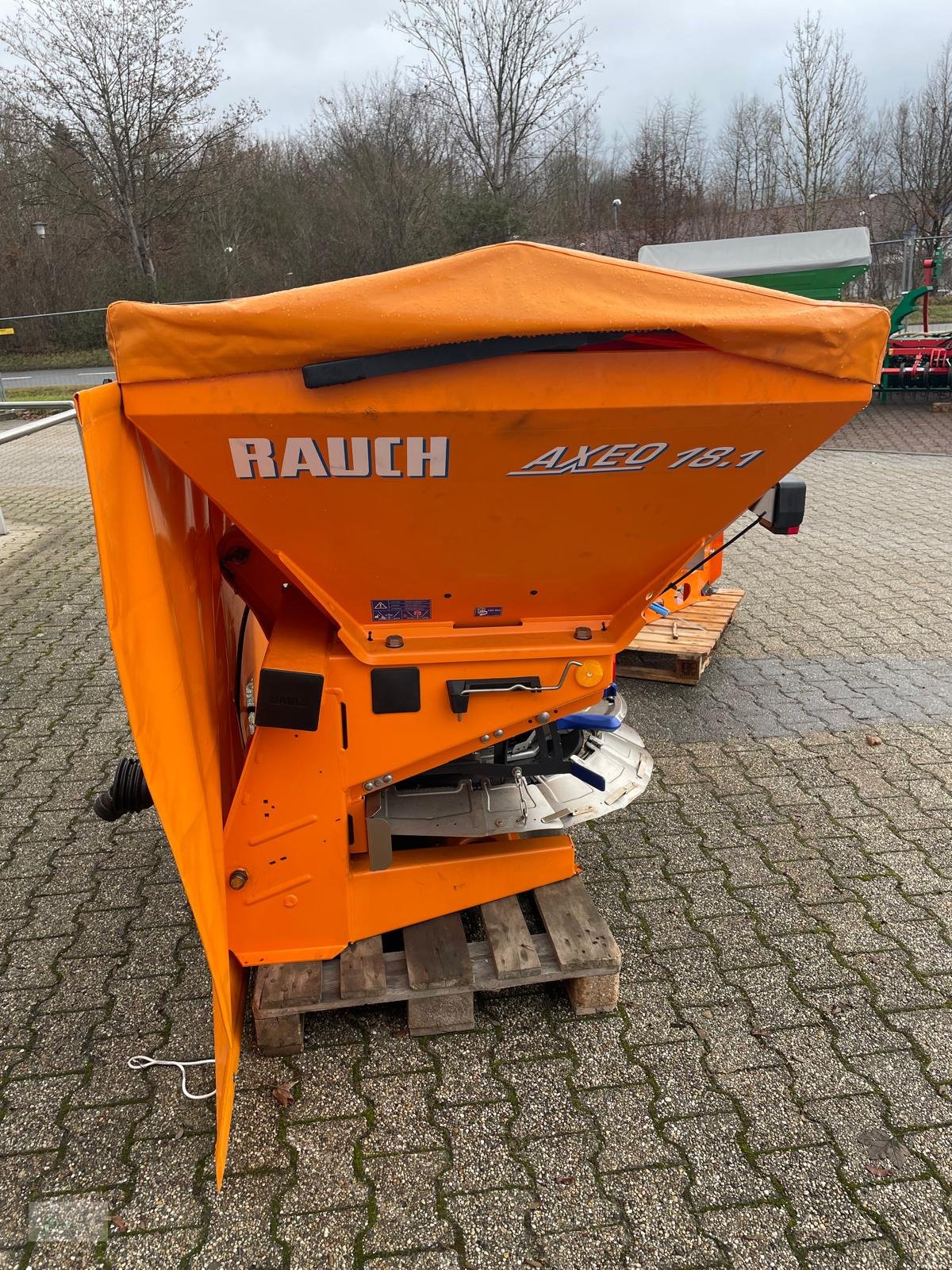 Sandstreuer & Salzstreuer of the type Rauch AXEO 18.1, Gebrauchtmaschine in Bad Kötzting (Picture 6)