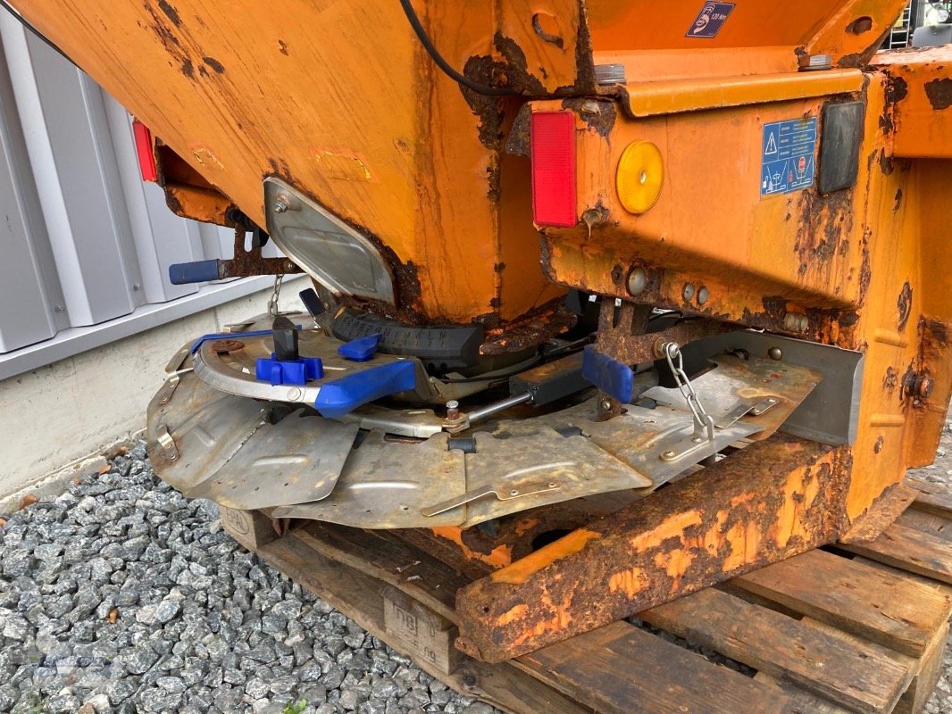 Sandstreuer & Salzstreuer of the type Rauch AXEO 18.1, Gebrauchtmaschine in Aurich (Picture 9)