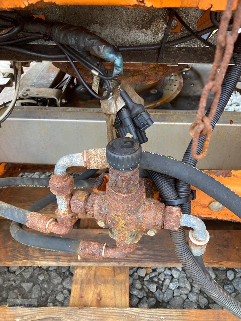 Sandstreuer & Salzstreuer of the type Rauch AXEO 18.1, Gebrauchtmaschine in Aurich (Picture 8)