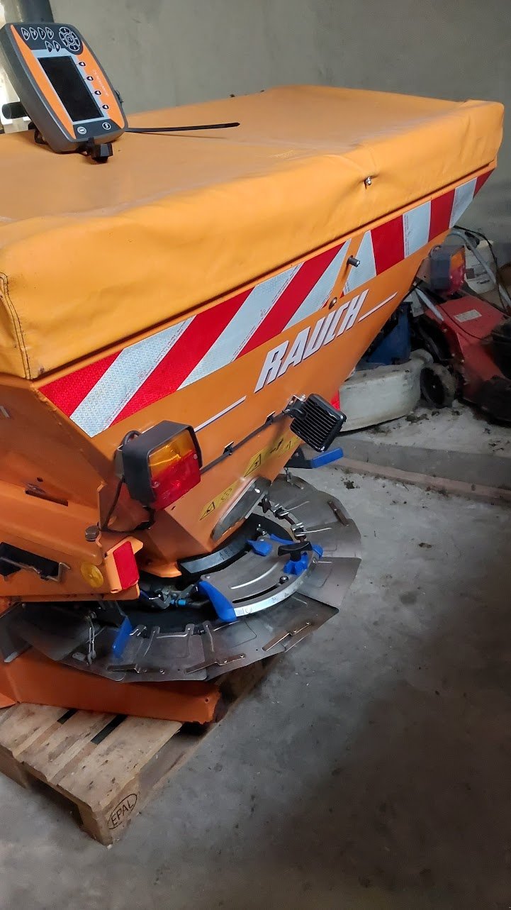 Sandstreuer & Salzstreuer tipa Rauch AXEO 18.1, Gebrauchtmaschine u Stein (Slika 1)