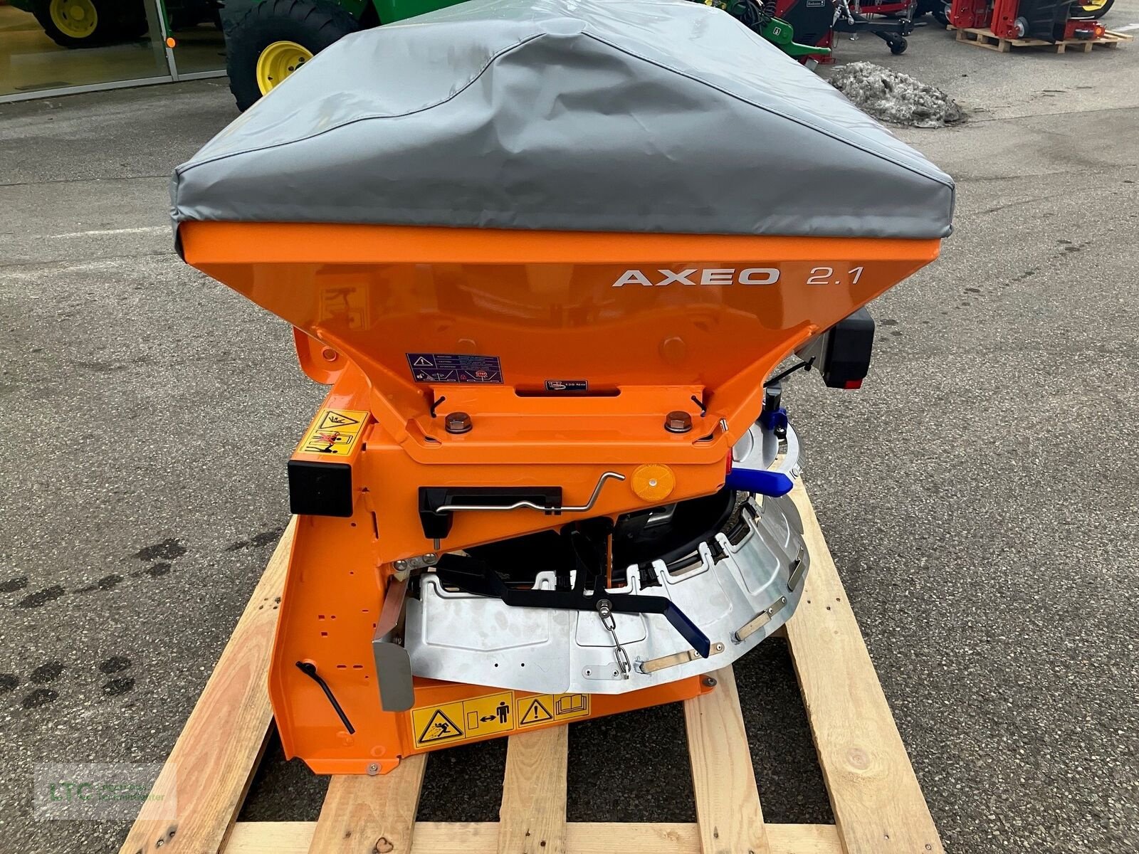 Sandstreuer & Salzstreuer типа Rauch AXEO2.1H, Neumaschine в Herzogenburg (Фотография 8)