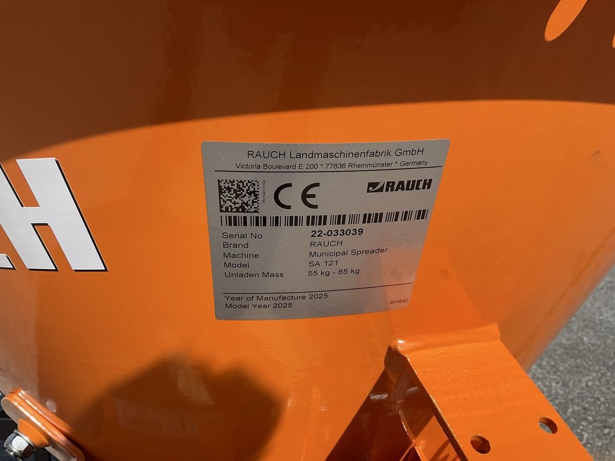 Sandstreuer & Salzstreuer des Typs Rauch Kommunal SA 121, Neumaschine in Zwettl (Bild 10)