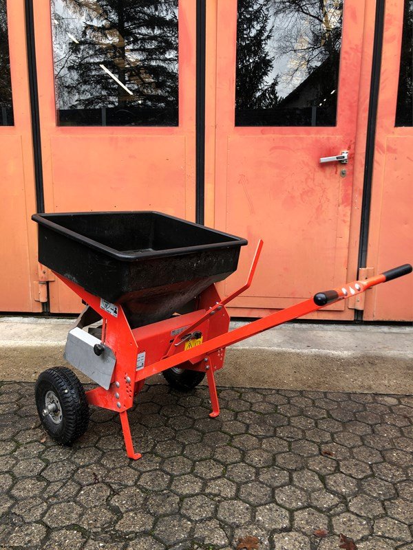 Sandstreuer & Salzstreuer tip Rauch Rauch K51 Streuwagen, Ausstellungsmaschine in Regensdorf (Poză 1)