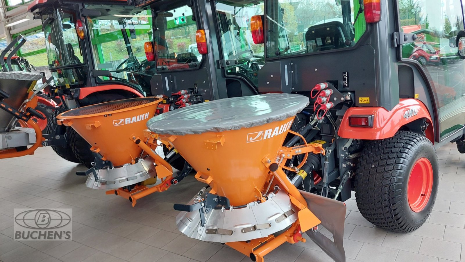 Sandstreuer & Salzstreuer of the type Rauch SA 121, Neumaschine in Olpe (Picture 1)
