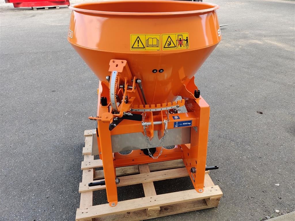 Sandstreuer & Salzstreuer des Typs Rauch SA-250 SPAR 4000,-, Gebrauchtmaschine in Holstebro (Bild 4)