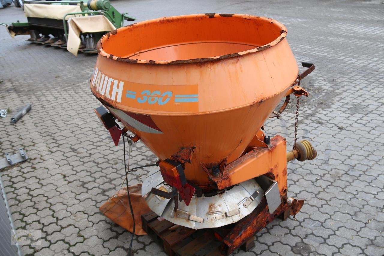 Sandstreuer & Salzstreuer des Typs Rauch SA 330, Gebrauchtmaschine in Pfreimd (Bild 4)