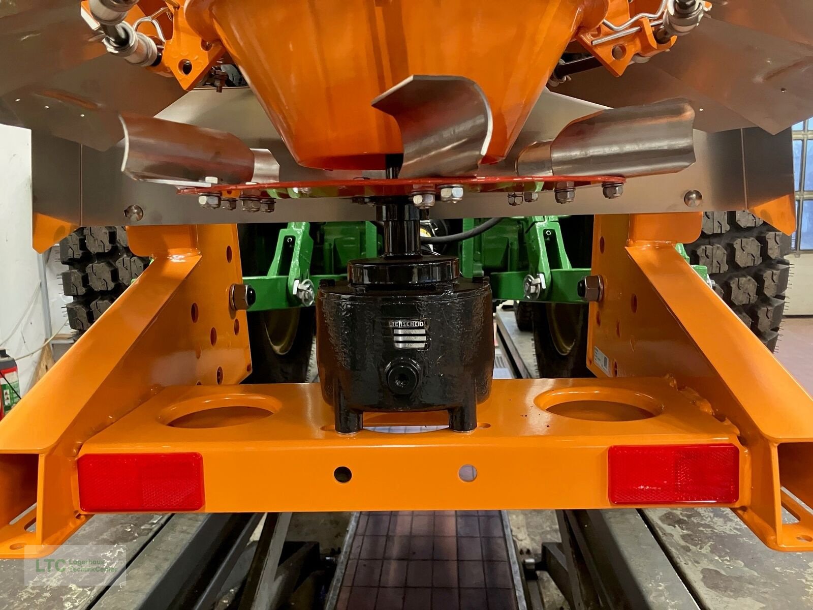 Sandstreuer & Salzstreuer типа Rauch SA 360, Neumaschine в Herzogenburg (Фотография 9)