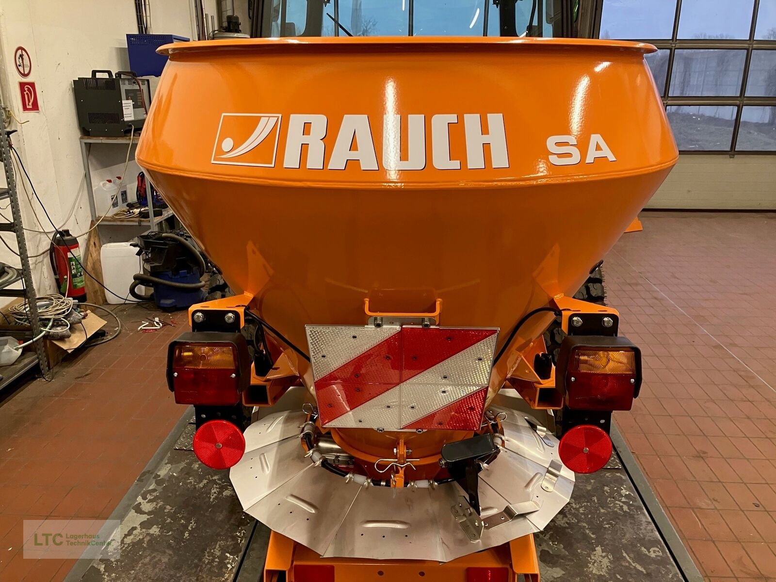 Sandstreuer & Salzstreuer типа Rauch SA 360, Neumaschine в Herzogenburg (Фотография 10)