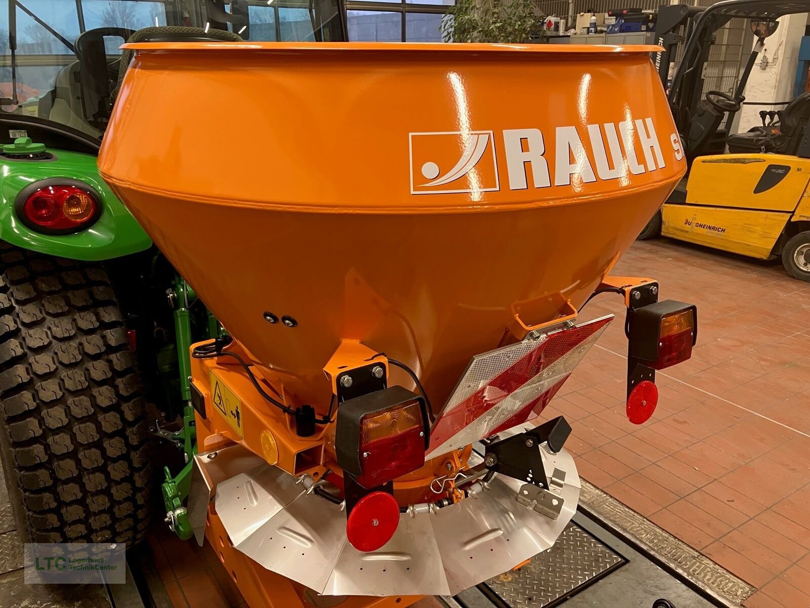 Sandstreuer & Salzstreuer типа Rauch SA 360, Neumaschine в Herzogenburg (Фотография 11)