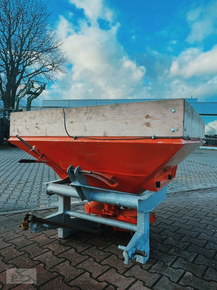 Sandstreuer & Salzstreuer des Typs Rauch Salzstreuer, Gebrauchtmaschine in Bad Kötzting (Bild 1)