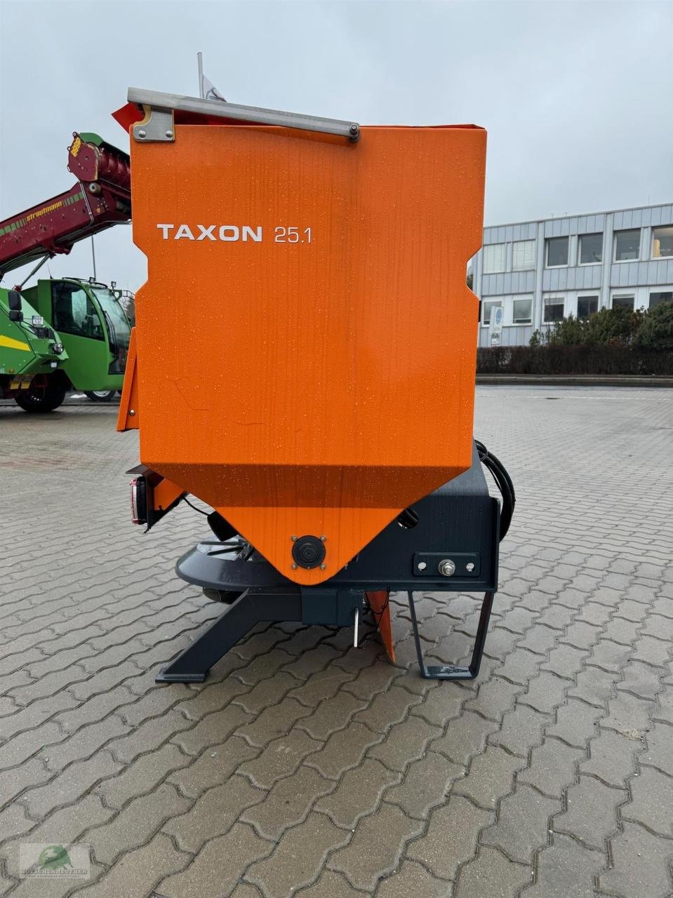 Sandstreuer & Salzstreuer des Typs Rauch TAXON 25.1 plus, Neumaschine in Münchberg (Bild 2)