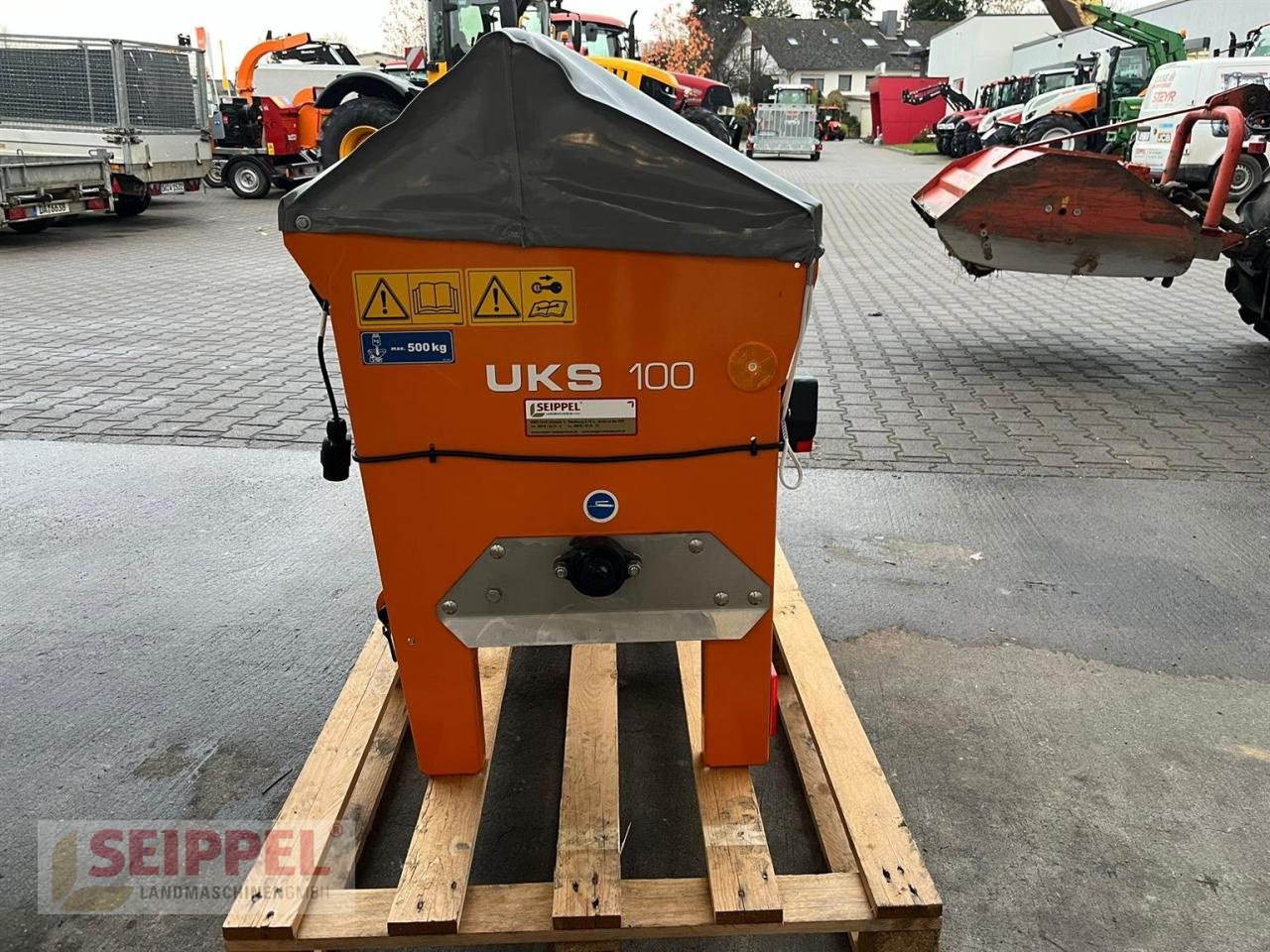 Sandstreuer & Salzstreuer des Typs Rauch UKS 100 KASTENSTREUER Vorführgerät, Neumaschine in Groß-Umstadt (Bild 2)