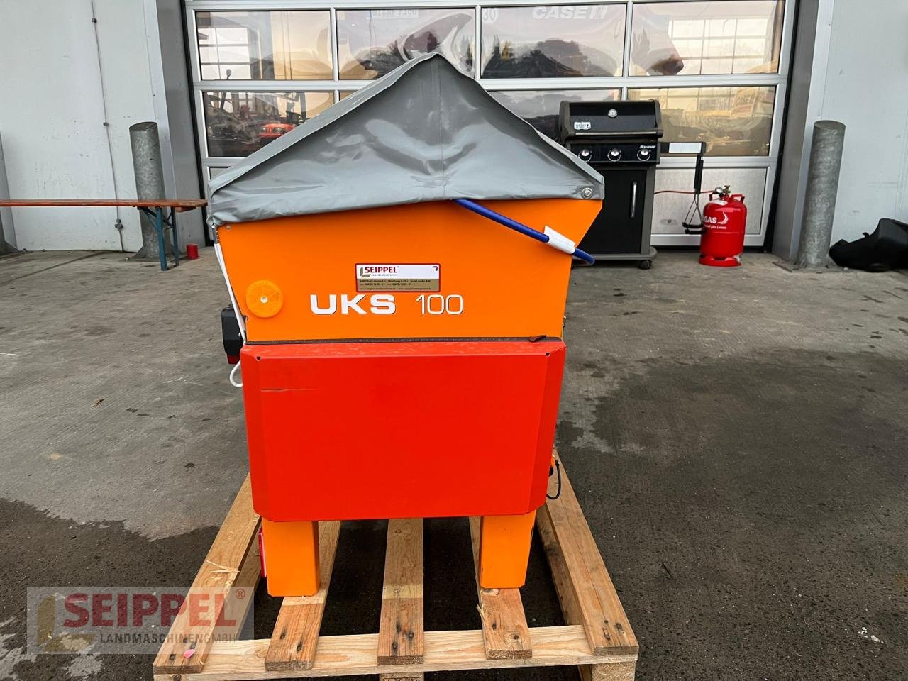 Sandstreuer & Salzstreuer des Typs Rauch UKS 100 KASTENSTREUER Vorführgerät, Neumaschine in Groß-Umstadt (Bild 3)