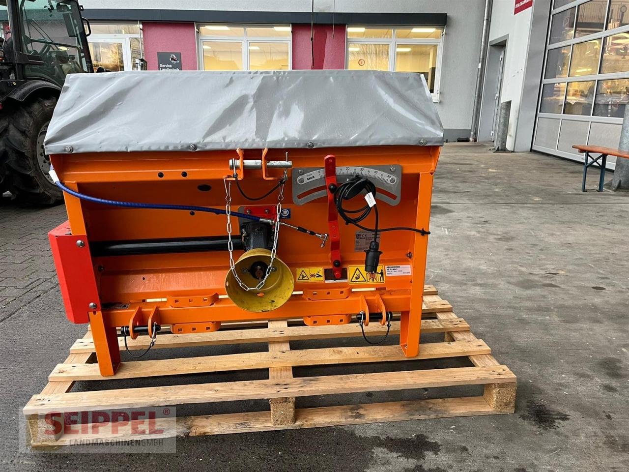 Sandstreuer & Salzstreuer des Typs Rauch UKS 100 KASTENSTREUER Vorführgerät, Neumaschine in Groß-Umstadt (Bild 4)