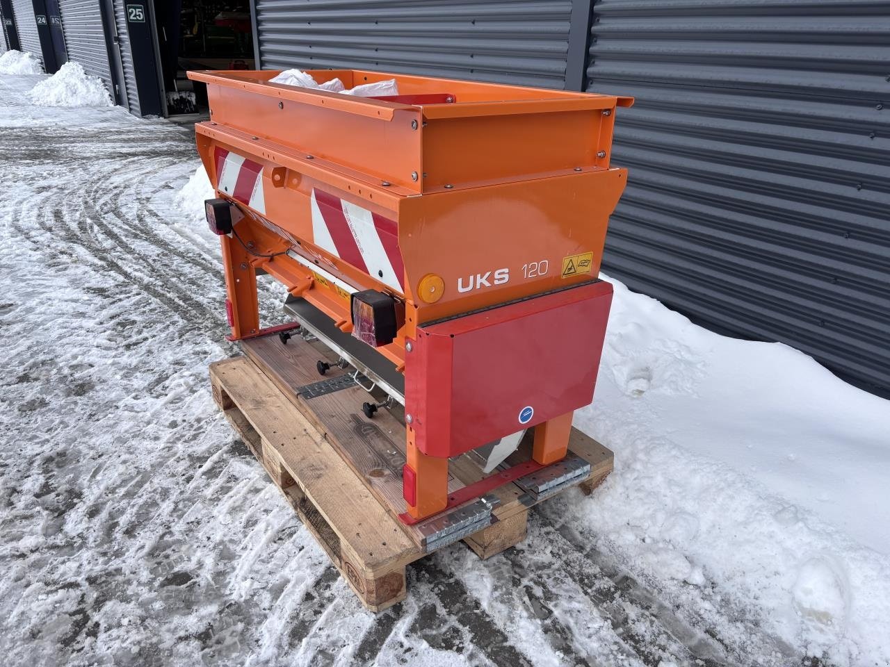 Sandstreuer & Salzstreuer typu Rauch UKS 100, Gebrauchtmaschine w Næstved (Zdjęcie 3)