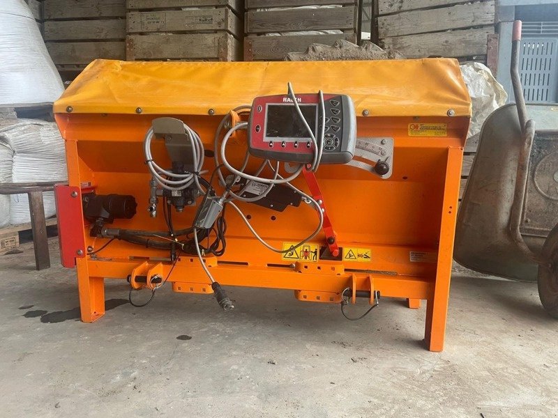 Sandstreuer & Salzstreuer tip Rauch UKS 120 OMP Q-A, Gebrauchtmaschine in Kleinandelfingen (Poză 5)