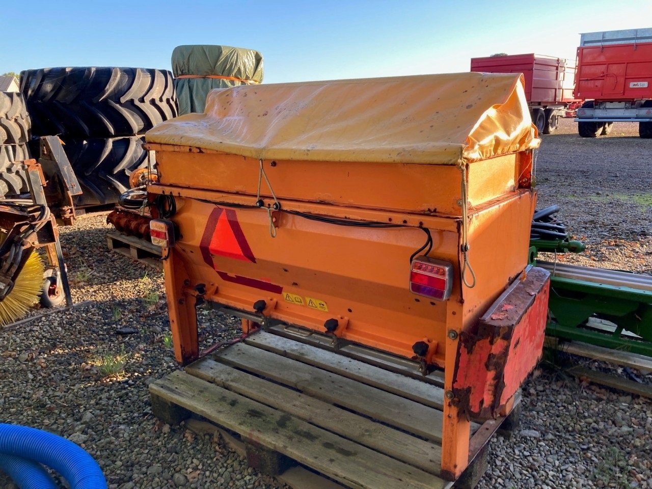 Sandstreuer & Salzstreuer of the type Rauch UKS 120 SALTPREDER, Gebrauchtmaschine in Rødding (Picture 1)