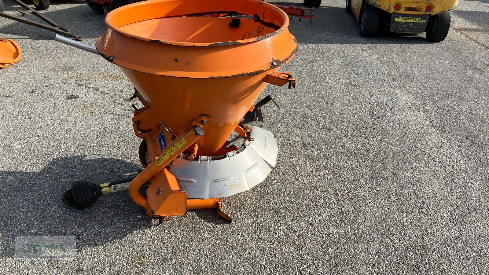 Sandstreuer & Salzstreuer of the type Rauch Winterdienststreuer SA 121, Gebrauchtmaschine in Herzogenburg (Picture 6)