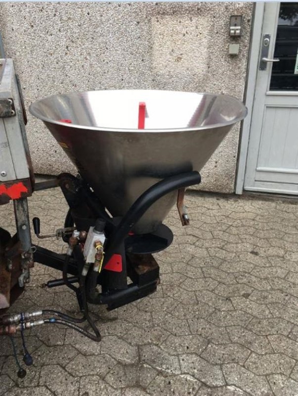 Sandstreuer & Salzstreuer of the type Rondini Sonstiges, Gebrauchtmaschine in Helsinge (Picture 1)