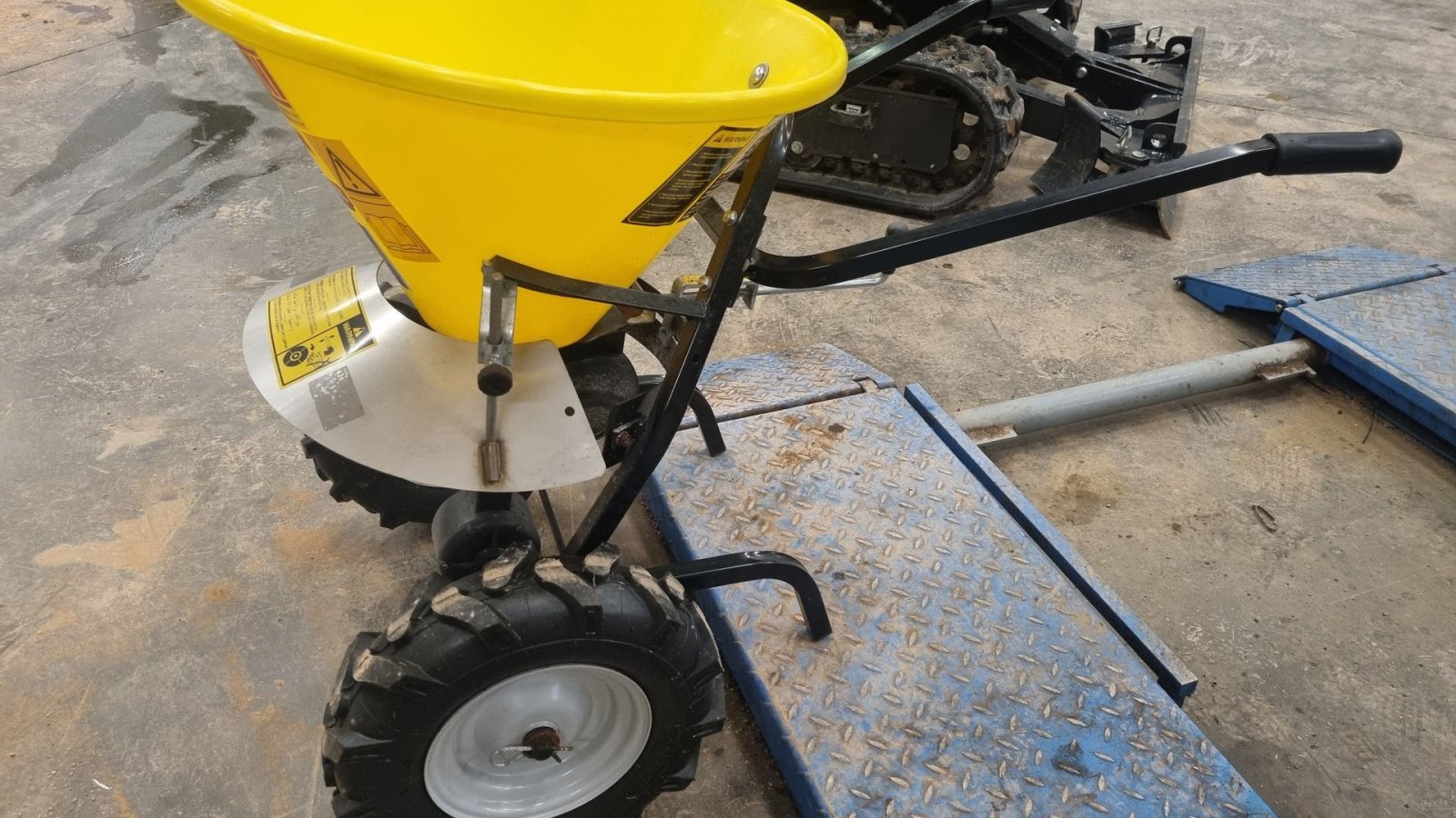 Sandstreuer & Salzstreuer typu Rondini SPT/50, Gebrauchtmaschine w Skævinge (Zdjęcie 2)