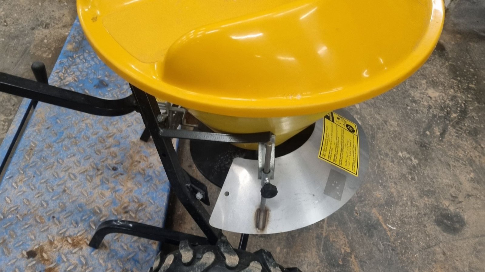 Sandstreuer & Salzstreuer typu Rondini SPT/50, Gebrauchtmaschine w Skævinge (Zdjęcie 4)