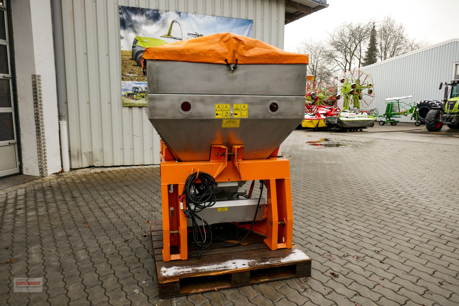 Sandstreuer & Salzstreuer of the type SaMASZ VORTEX 600E, Gebrauchtmaschine in Dorfen (Picture 3)