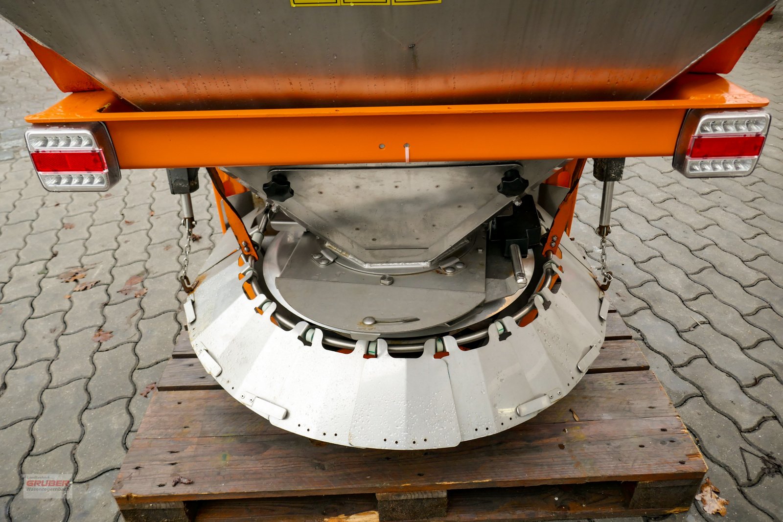 Sandstreuer & Salzstreuer of the type SaMASZ VORTEX 600E, Gebrauchtmaschine in Dorfen (Picture 6)