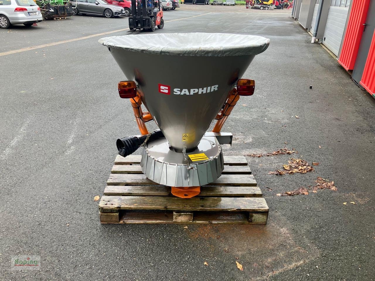 Sandstreuer & Salzstreuer des Typs Saphir PES 300 Profi, Neumaschine in Bakum (Bild 2)