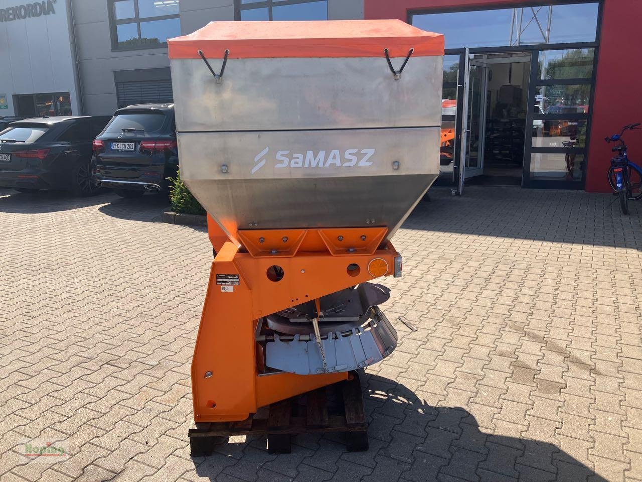 Sandstreuer & Salzstreuer Türe ait Saphir Vortex 600E, Neumaschine içinde Bakum (resim 3)