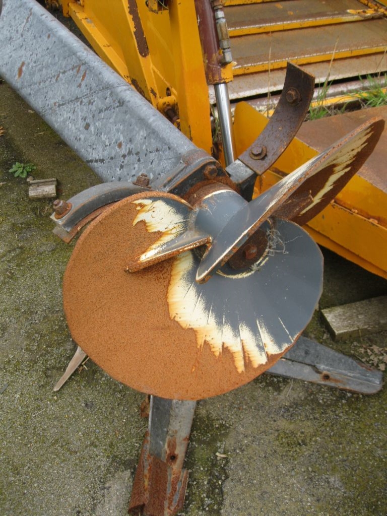 Sandstreuer & Salzstreuer typu Sonstige Broyeur à lisier B 520, Gebrauchtmaschine v BRECE (Obrázek 3)