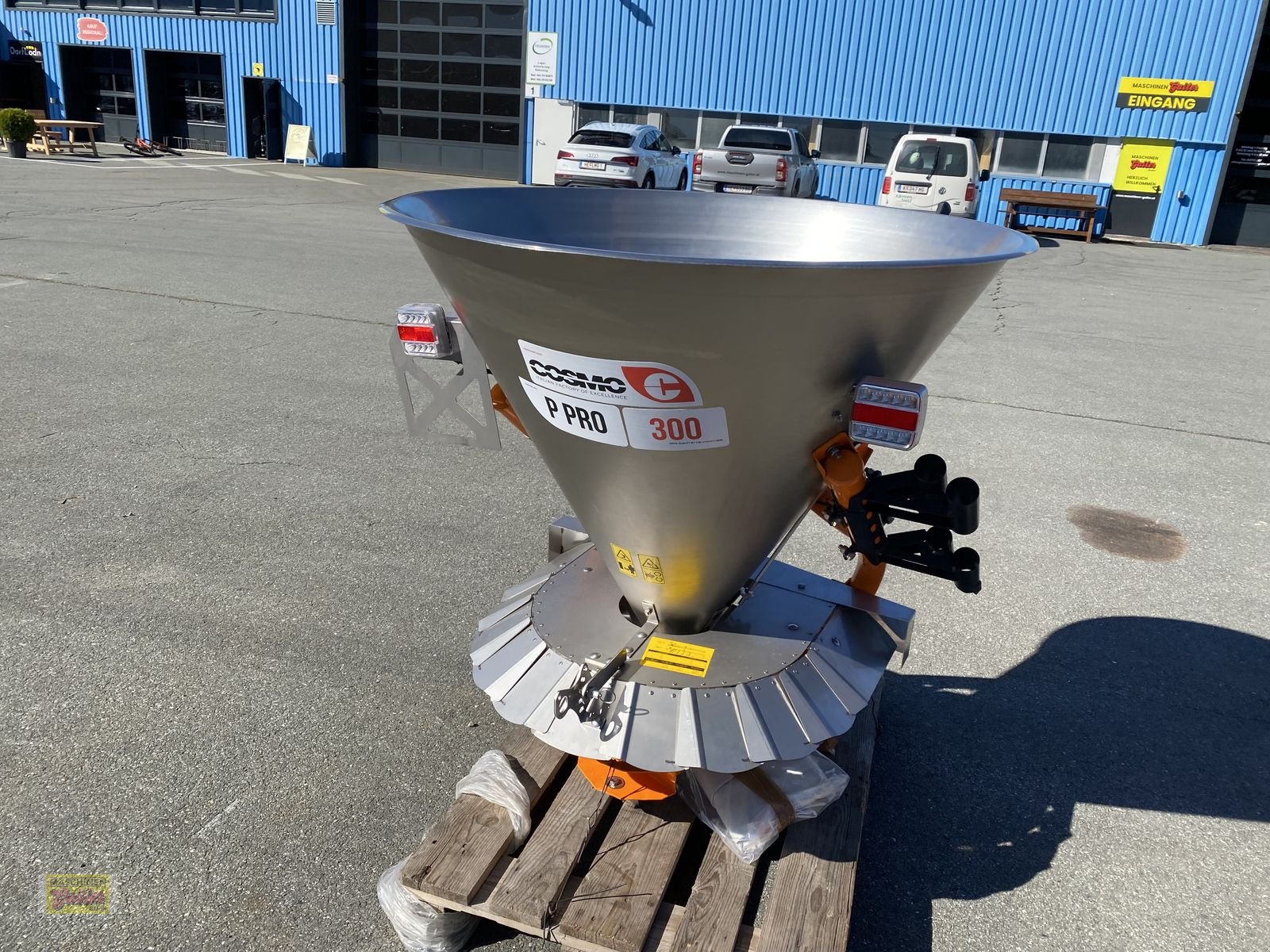 Sandstreuer & Salzstreuer des Typs Sonstige Cosmo P Pro 300 Tellerstreuer aus Edelstahl, Neumaschine in Kötschach (Bild 13)