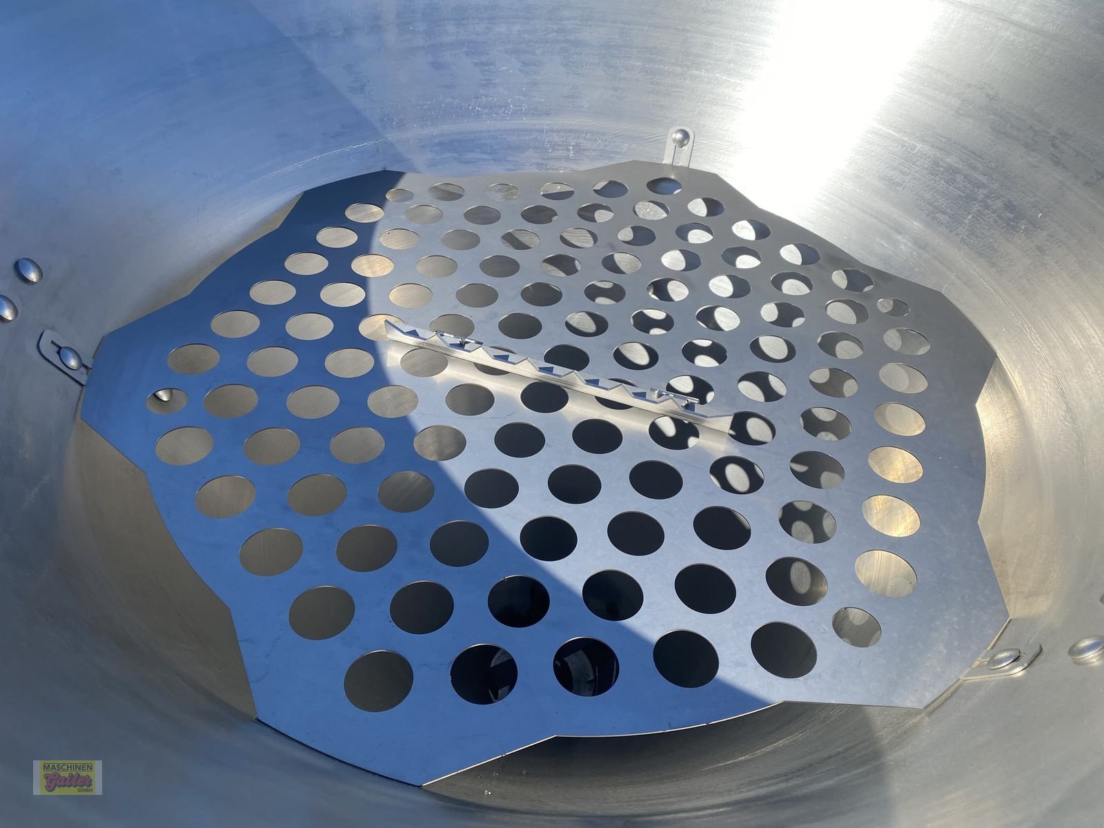 Sandstreuer & Salzstreuer des Typs Sonstige Cosmo P Pro 300 Tellerstreuer aus Edelstahl, Neumaschine in Kötschach (Bild 19)