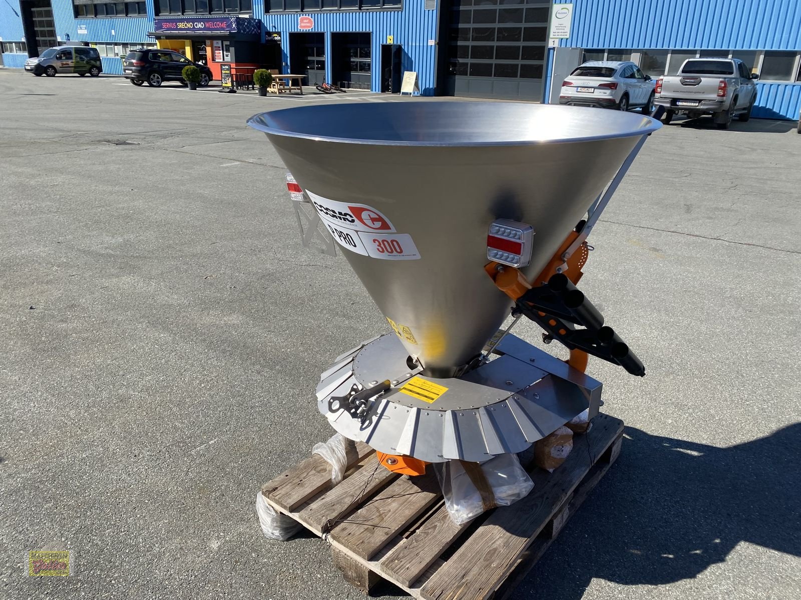 Sandstreuer & Salzstreuer des Typs Sonstige Cosmo P Pro 300 Tellerstreuer aus Edelstahl, Neumaschine in Kötschach (Bild 12)