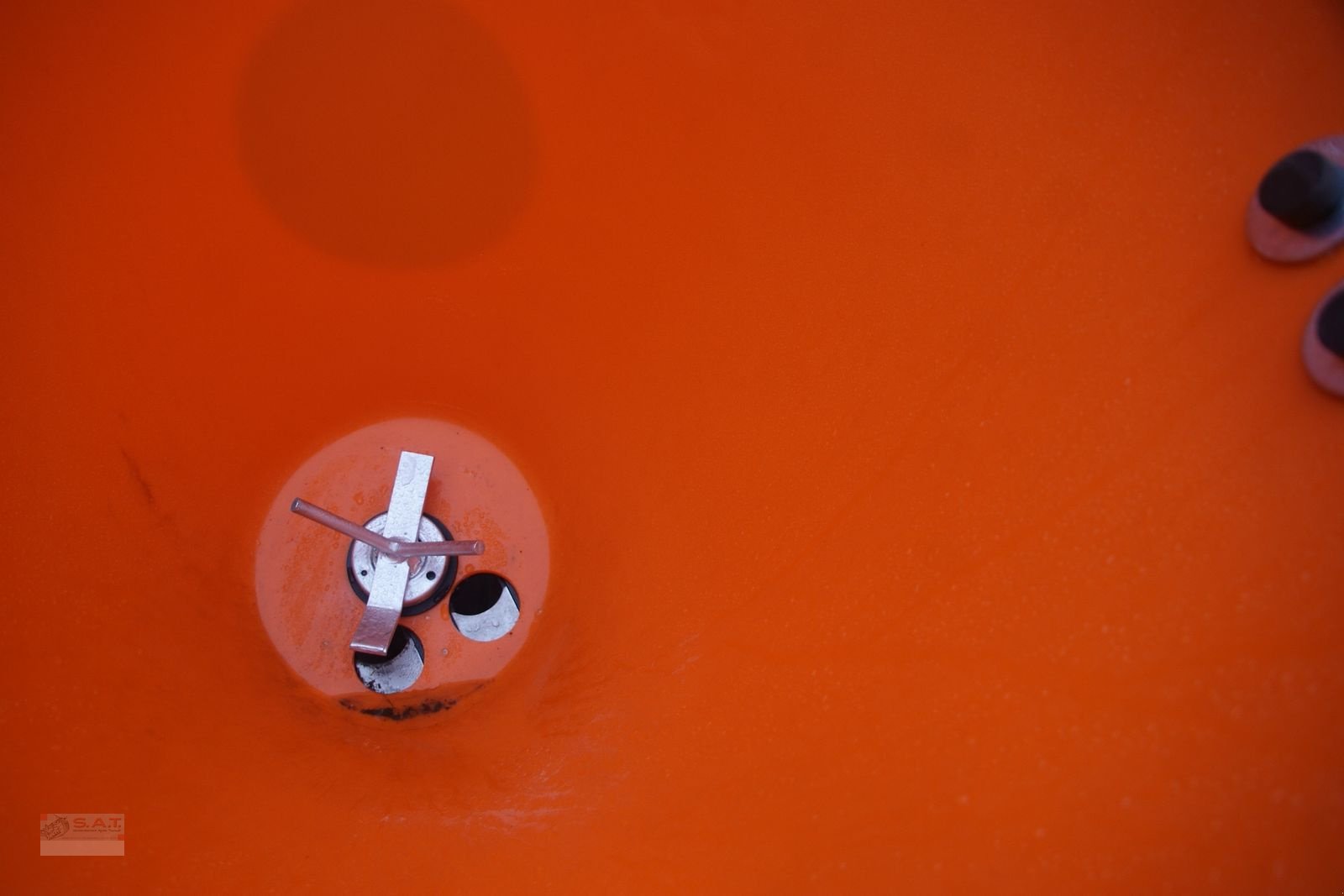 Sandstreuer & Salzstreuer des Typs Sonstige Dexwal Salz und Splitstreuer 200-400 lt-NEU, Neumaschine in Eberschwang (Bild 27)