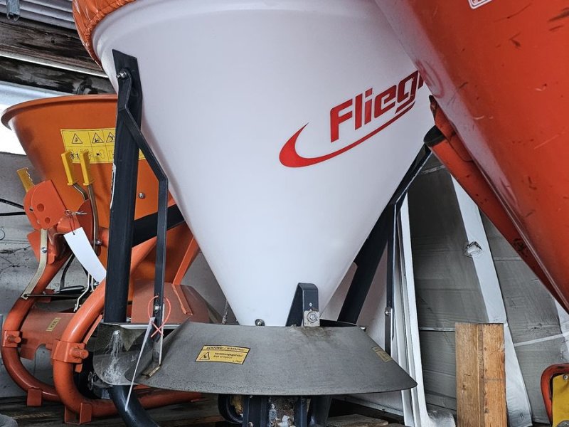 Sandstreuer & Salzstreuer του τύπου Sonstige Fliegel universalstreuer, Vorführmaschine σε Ried im Oberinntal (Φωτογραφία 1)