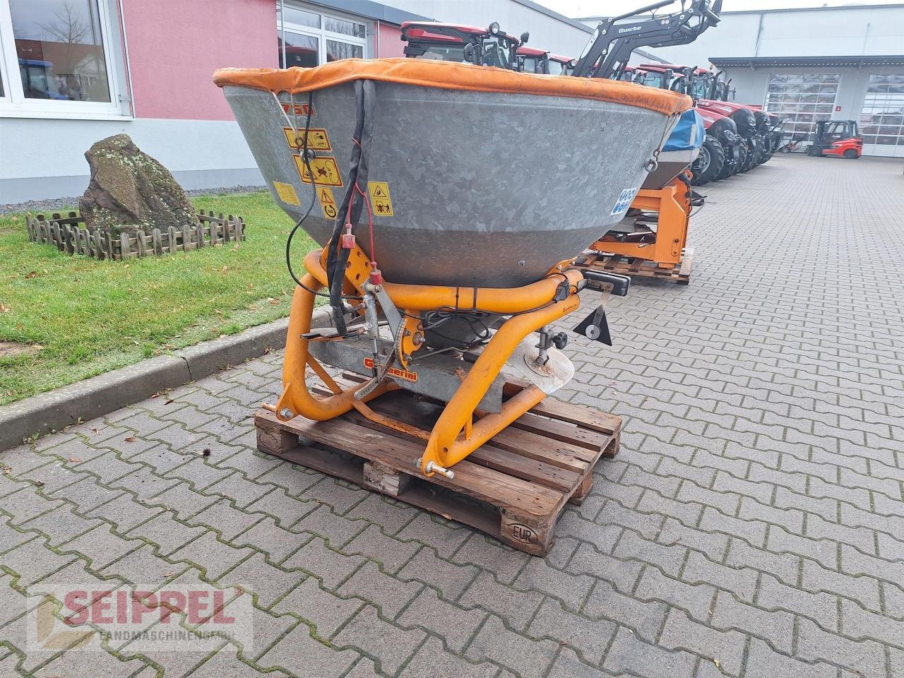 Sandstreuer & Salzstreuer van het type Sonstige Gamberini MGD 750 Winterdienststreuer, Gebrauchtmaschine in Groß-Umstadt (Foto 2)