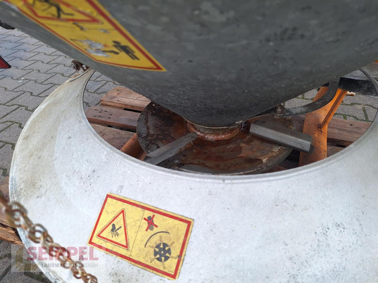 Sandstreuer & Salzstreuer van het type Sonstige Gamberini MGD 750 Winterdienststreuer, Gebrauchtmaschine in Groß-Umstadt (Foto 5)