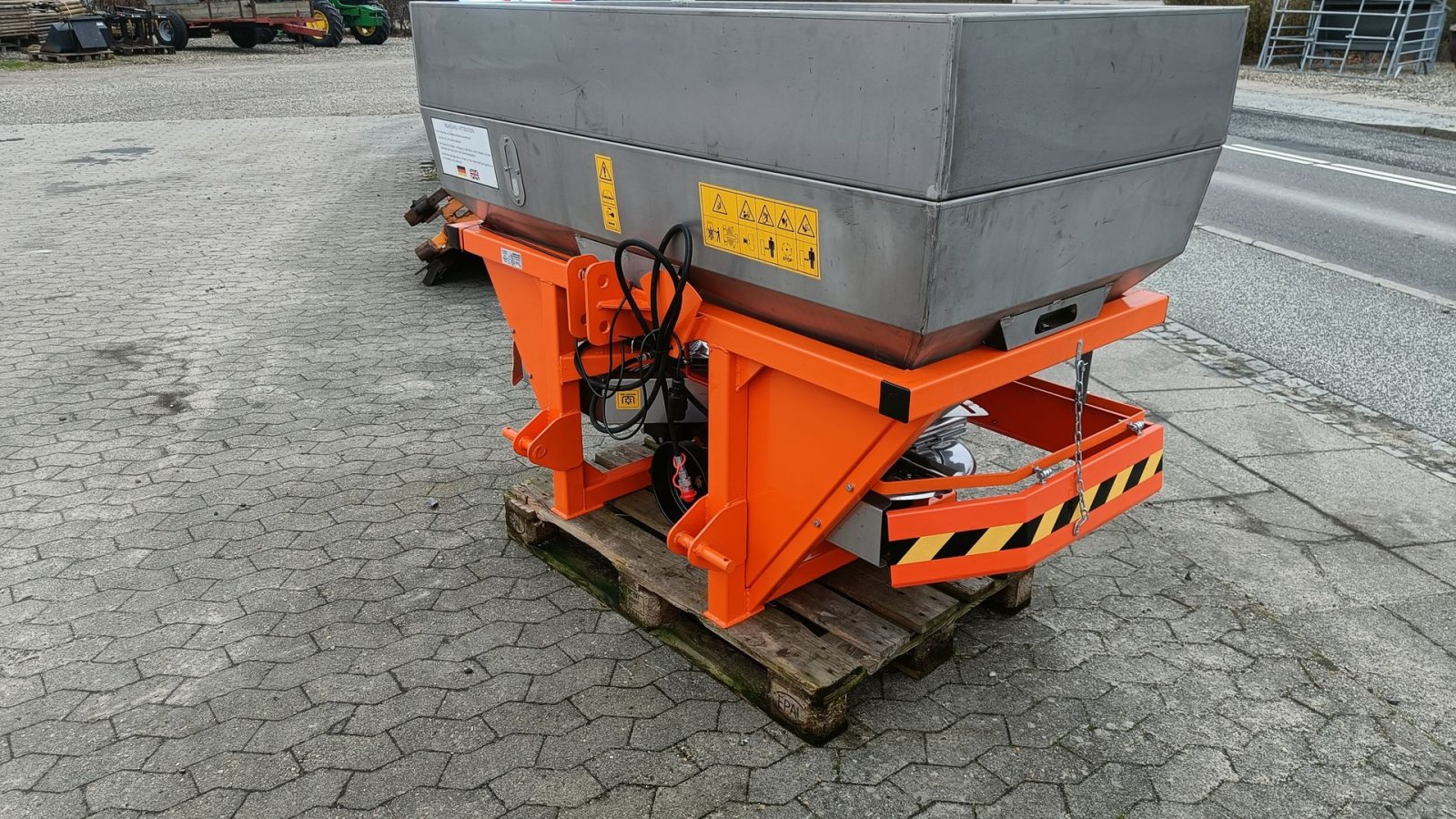 Sandstreuer & Salzstreuer of the type Sonstige Grass-Rol 1.000L.  Saltspreder, Gebrauchtmaschine in Egtved (Picture 5)