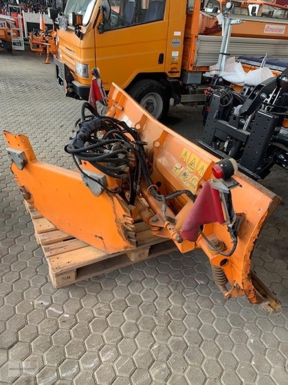 Sandstreuer & Salzstreuer от тип Sonstige HEN Schneepflug PF 50-240, Gebrauchtmaschine в Hagelstadt (Снимка 4)