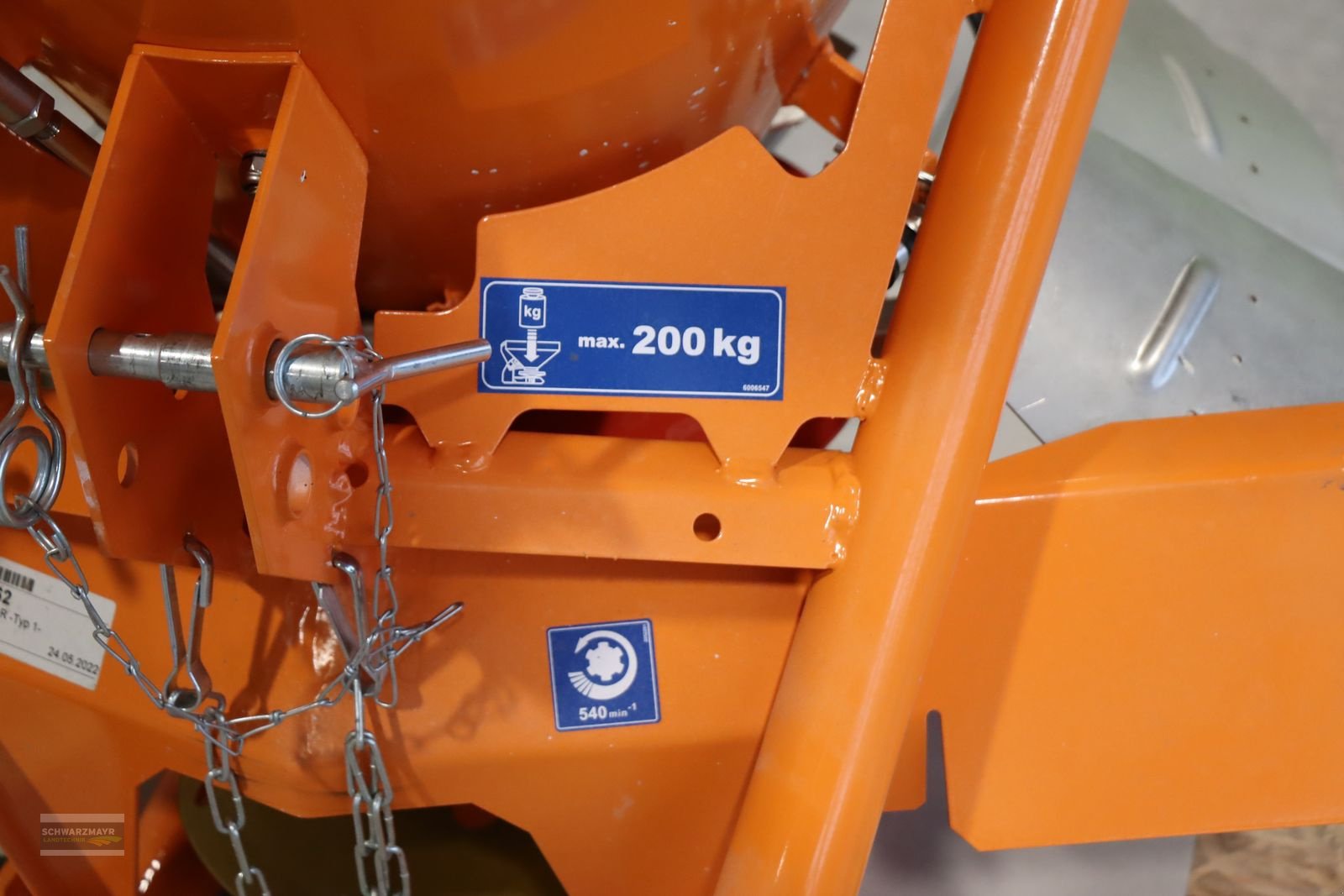 Sandstreuer & Salzstreuer des Typs Sonstige Iseki Schleuderstreuer, Neumaschine in Aurolzmünster (Bild 5)