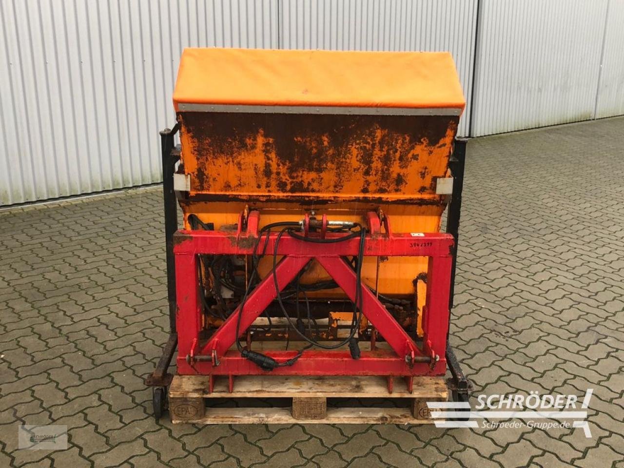 Sandstreuer & Salzstreuer of the type Sonstige KIF KOMBI HECKANBAUSTREUER 300 L, Gebrauchtmaschine in Wildeshausen (Picture 2)